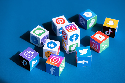 Redes Sociais Redes Sociais